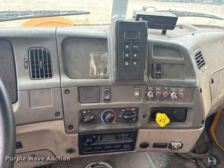 image for item YA1443 2007 Sterling L7500 sewer jetter truck