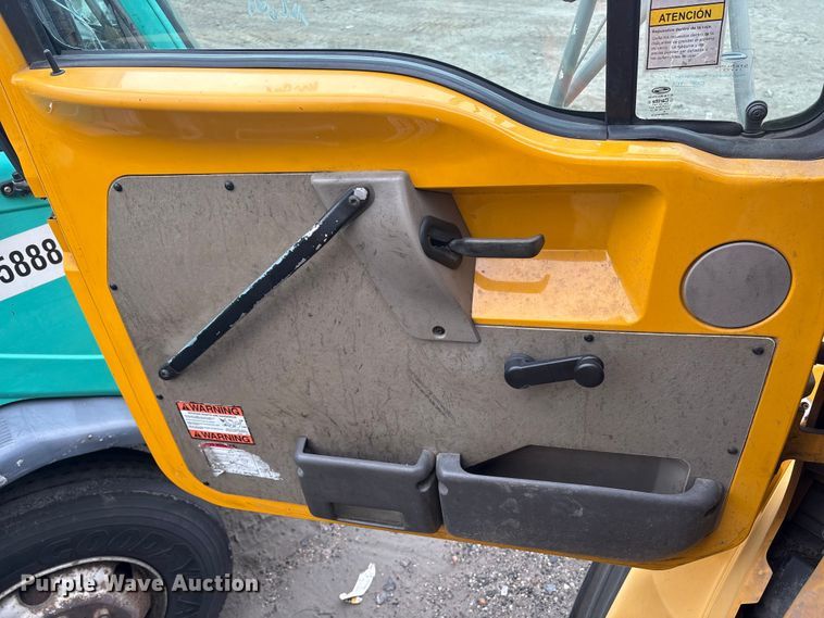 image for item YA1443 2007 Sterling L7500 sewer jetter truck