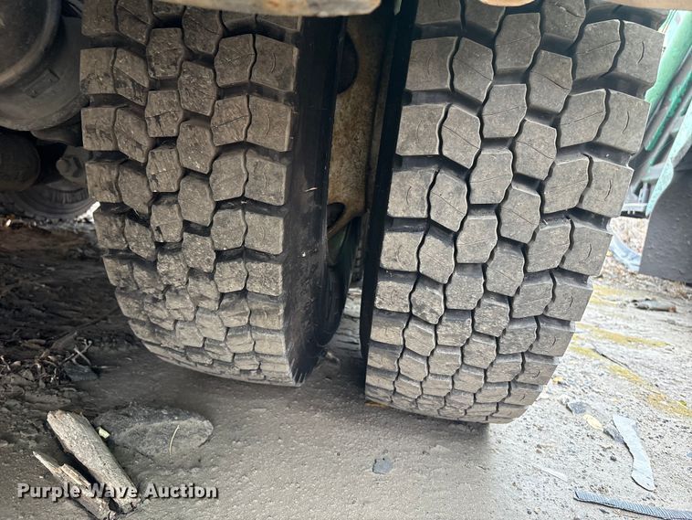 image for item YA1443 2007 Sterling L7500 sewer jetter truck