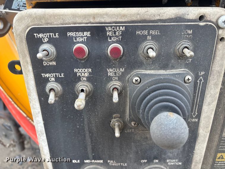 image for item YA1443 2007 Sterling L7500 sewer jetter truck