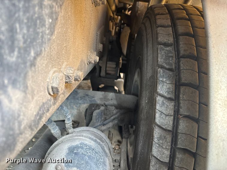 image for item YA1443 2007 Sterling L7500 sewer jetter truck