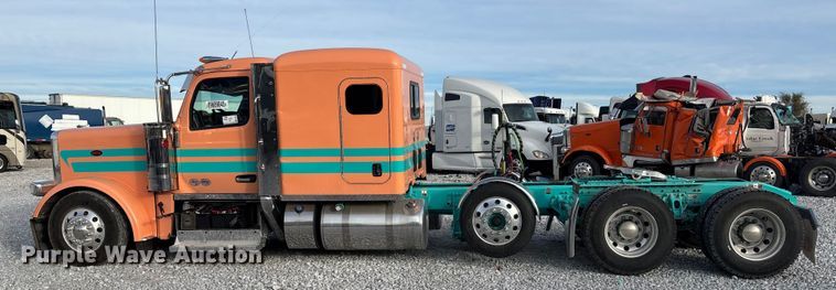 image for item YA1482 2025 Peterbilt 589 semi truck