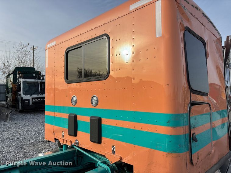 image for item YA1482 2025 Peterbilt 589 semi truck