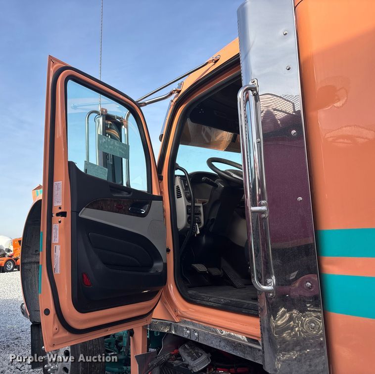 image for item YA1482 2025 Peterbilt 589 semi truck