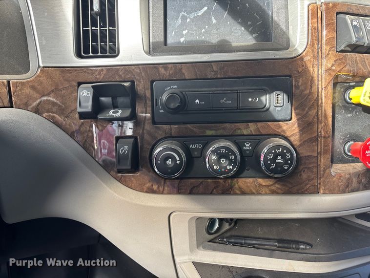 image for item YA1482 2025 Peterbilt 589 semi truck