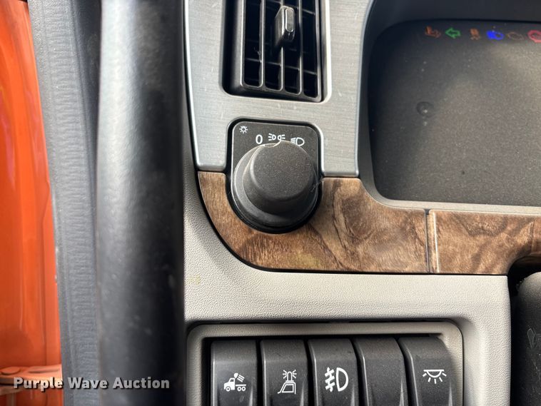 image for item YA1482 2025 Peterbilt 589 semi truck