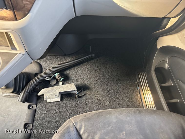 image for item YA1482 2025 Peterbilt 589 semi truck