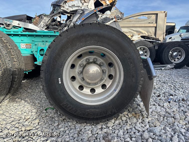 image for item YA1482 2025 Peterbilt 589 semi truck