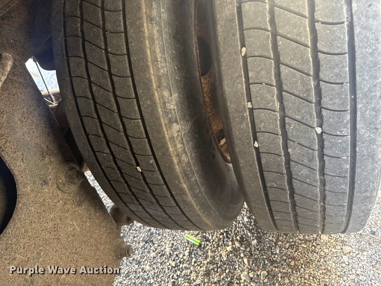 image for item YA1516 2000 Wabash DVCVHPC dry van trailer