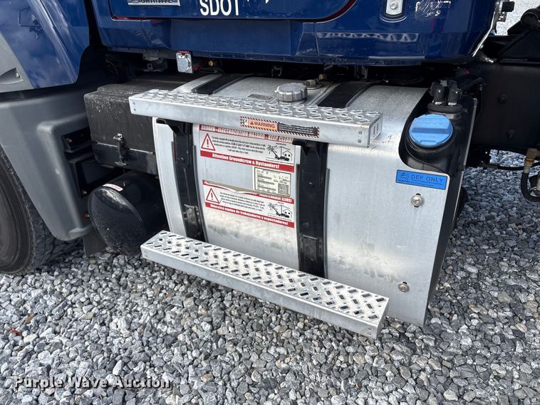 image for item YA1583 2022 Mack Granite crane truck