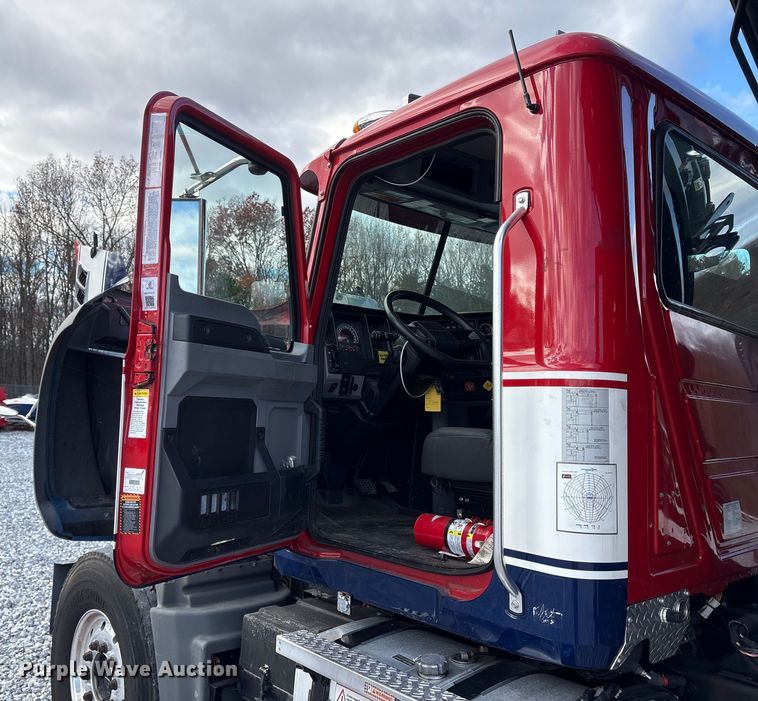 image for item YA1583 2022 Mack Granite crane truck