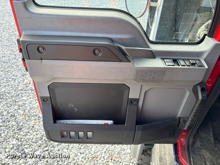 image for item YA1583 2022 Mack Granite crane truck