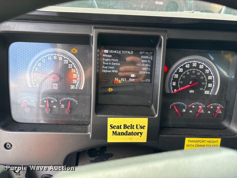 image for item YA1583 2022 Mack Granite crane truck