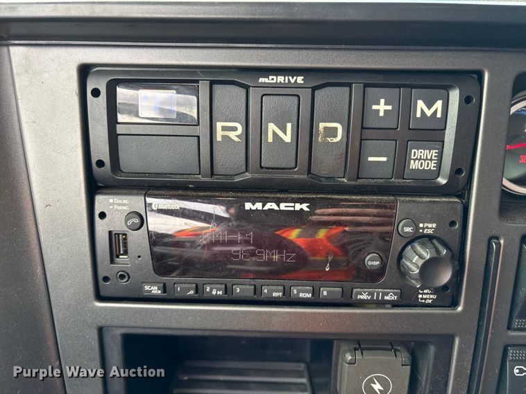 image for item YA1583 2022 Mack Granite crane truck