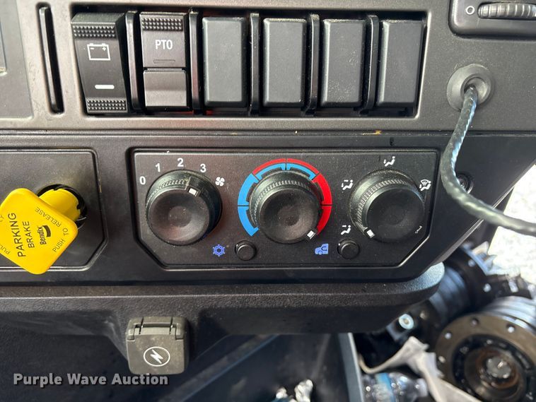 image for item YA1583 2022 Mack Granite crane truck