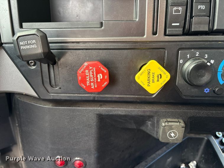 image for item YA1583 2022 Mack Granite crane truck