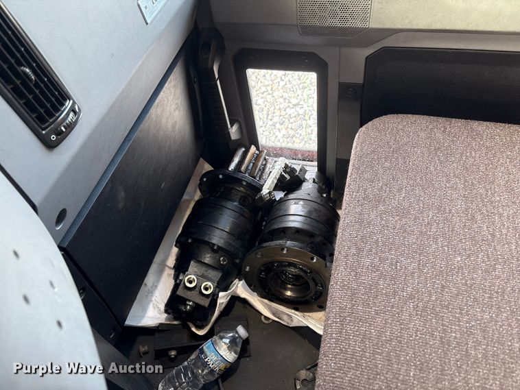 image for item YA1583 2022 Mack Granite crane truck