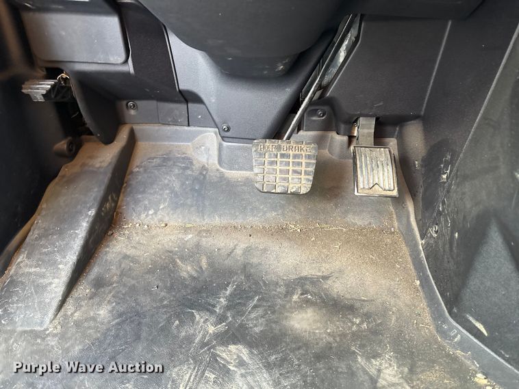 image for item YA1583 2022 Mack Granite crane truck