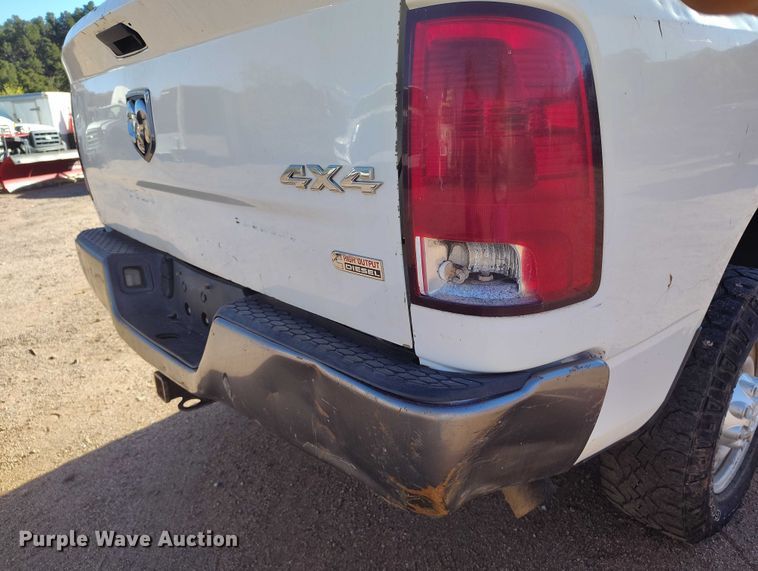 image for item BI9772 2011 Dodge Ram 2500HD Crew Cab pickup truck