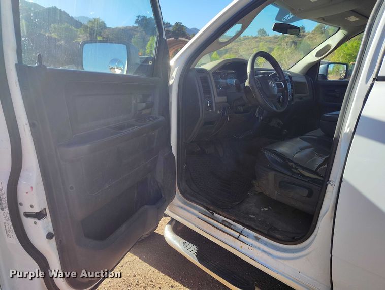 image for item BI9772 2011 Dodge Ram 2500HD Crew Cab pickup truck