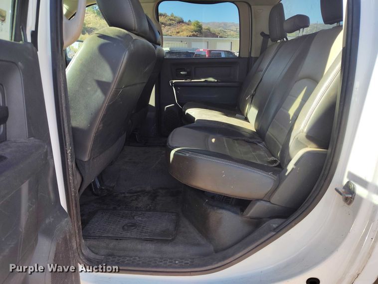 image for item BI9772 2011 Dodge Ram 2500HD Crew Cab pickup truck