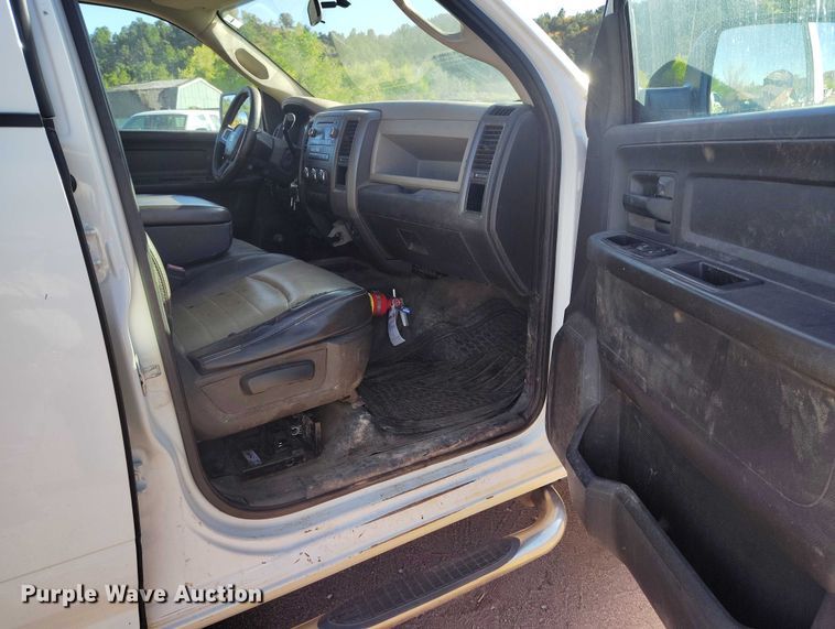 image for item BI9772 2011 Dodge Ram 2500HD Crew Cab pickup truck