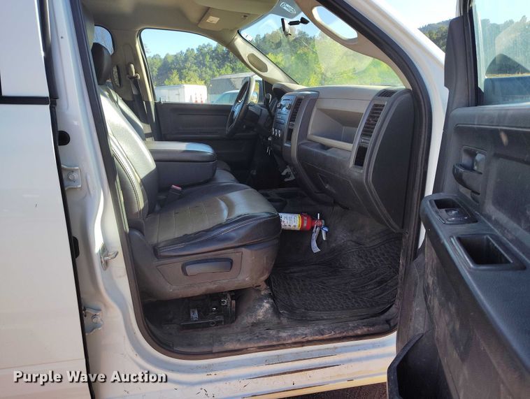 image for item BI9772 2011 Dodge Ram 2500HD Crew Cab pickup truck