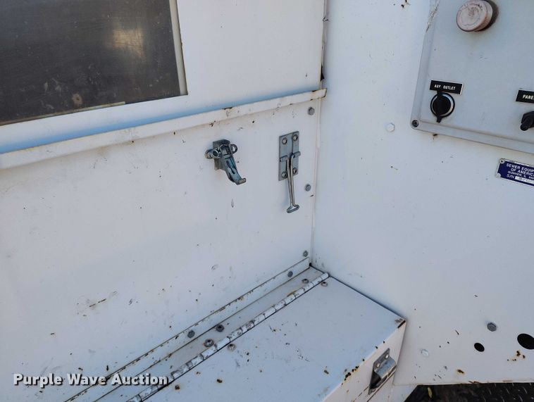 image for item BI9773 2006 Ford F450 Super Duty XL sewer rodder truck