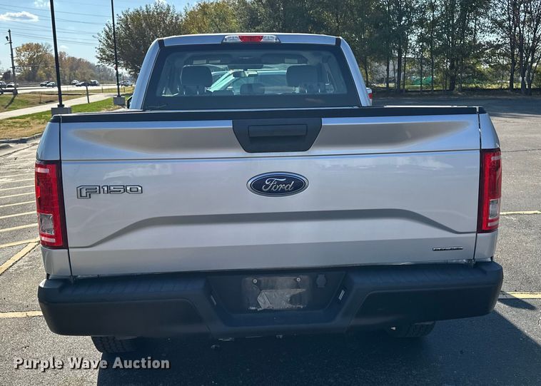 image for item DF8642 2016 Ford F150 XL SuperCab pickup truck