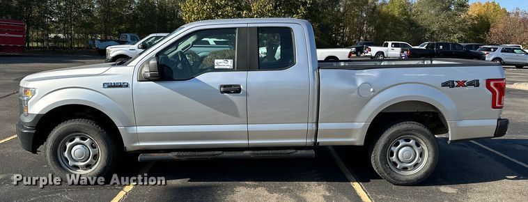 image for item DF8642 2016 Ford F150 XL SuperCab pickup truck