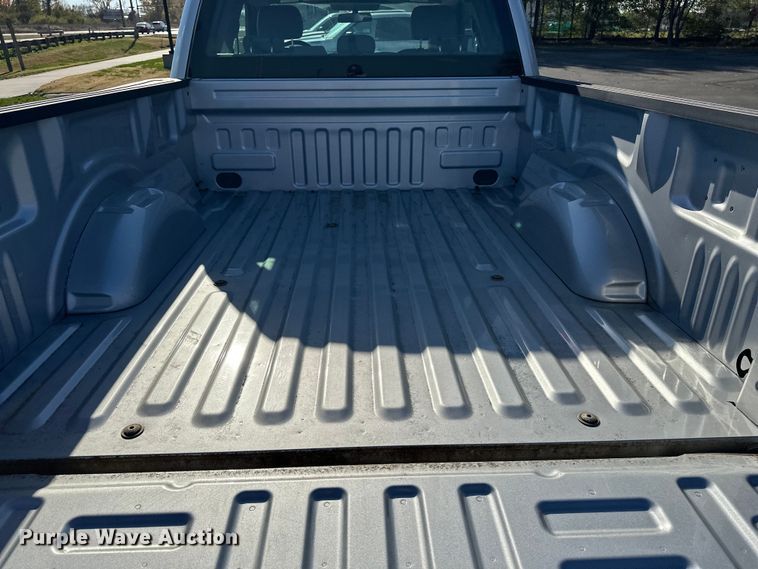 image for item DF8642 2016 Ford F150 XL SuperCab pickup truck