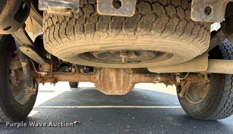 image for item DF8642 2016 Ford F150 XL SuperCab pickup truck