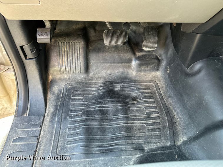 image for item DF8642 2016 Ford F150 XL SuperCab pickup truck