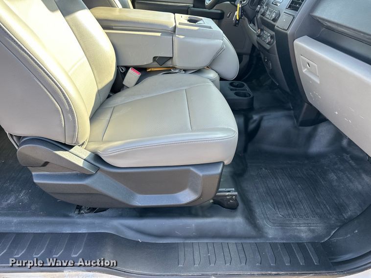 image for item DF8642 2016 Ford F150 XL SuperCab pickup truck