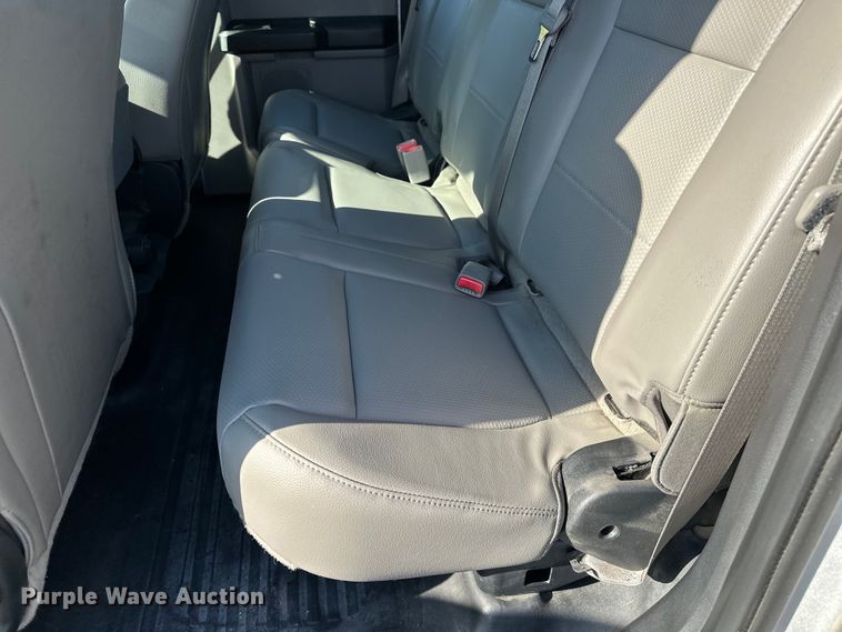 image for item DF8642 2016 Ford F150 XL SuperCab pickup truck