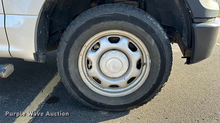 image for item DF8642 2016 Ford F150 XL SuperCab pickup truck