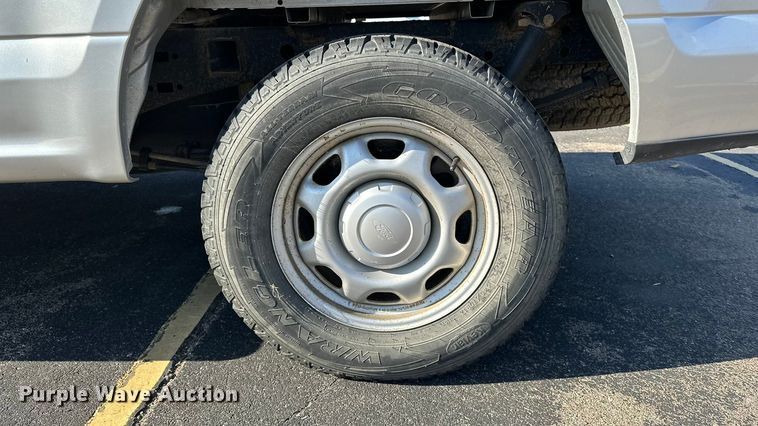 image for item DF8642 2016 Ford F150 XL SuperCab pickup truck