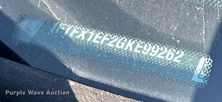 image for item DF8642 2016 Ford F150 XL SuperCab pickup truck