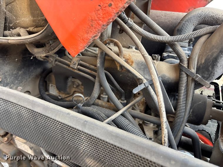 image for item DK0185 Kubota L3400 MFWD lawn tractor