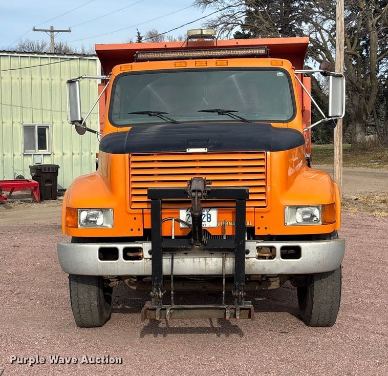 image for item DK0217 1992 International 4700 dump truck