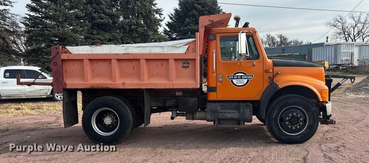 image for item DK0217 1992 International 4700 dump truck