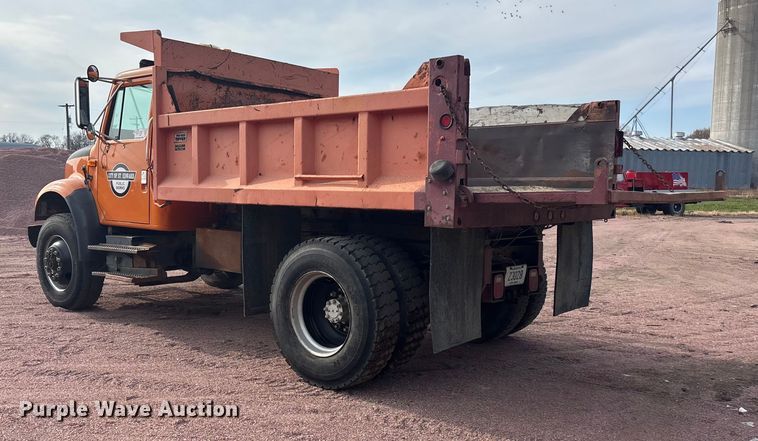 image for item DK0217 1992 International 4700 dump truck