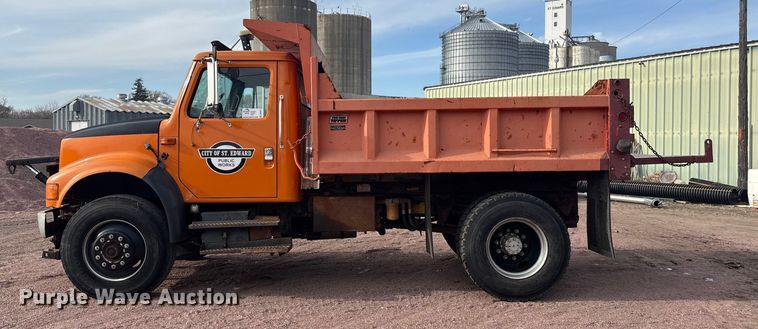 image for item DK0217 1992 International 4700 dump truck