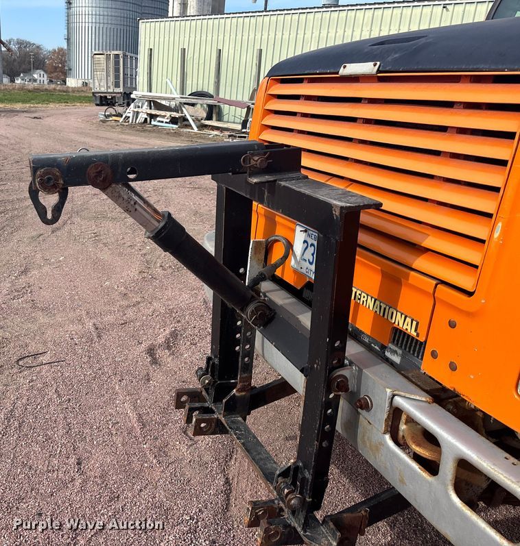 image for item DK0217 1992 International 4700 dump truck