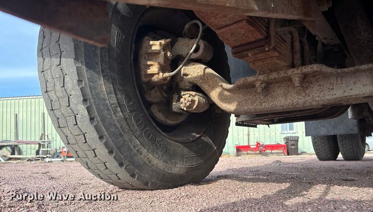 image for item DK0217 1992 International 4700 dump truck