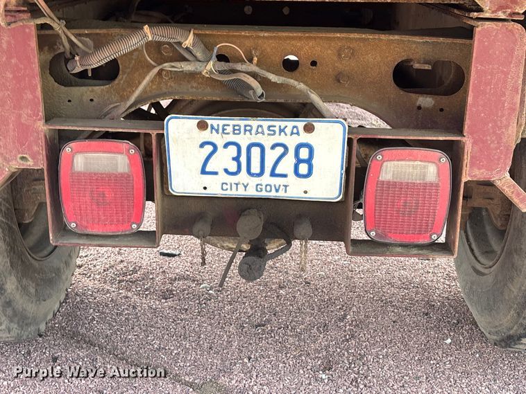 image for item DK0217 1992 International 4700 dump truck