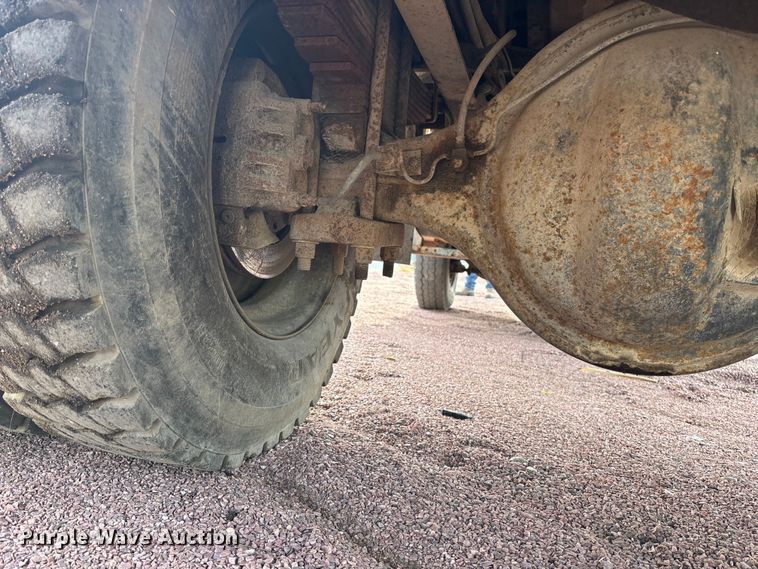 image for item DK0217 1992 International 4700 dump truck