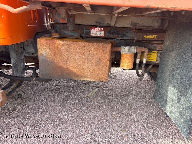 image for item DK0217 1992 International 4700 dump truck