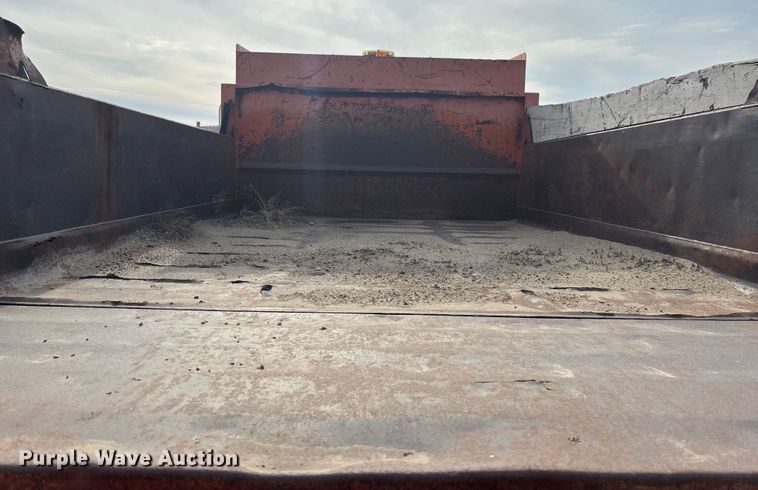 image for item DK0217 1992 International 4700 dump truck