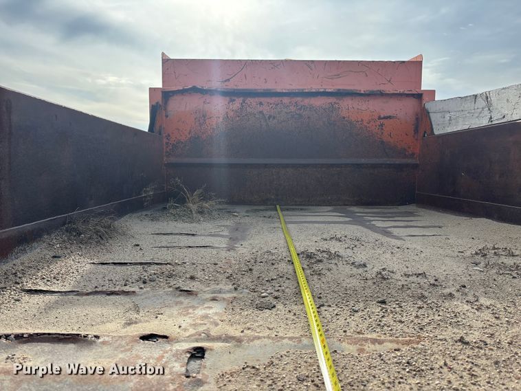 image for item DK0217 1992 International 4700 dump truck